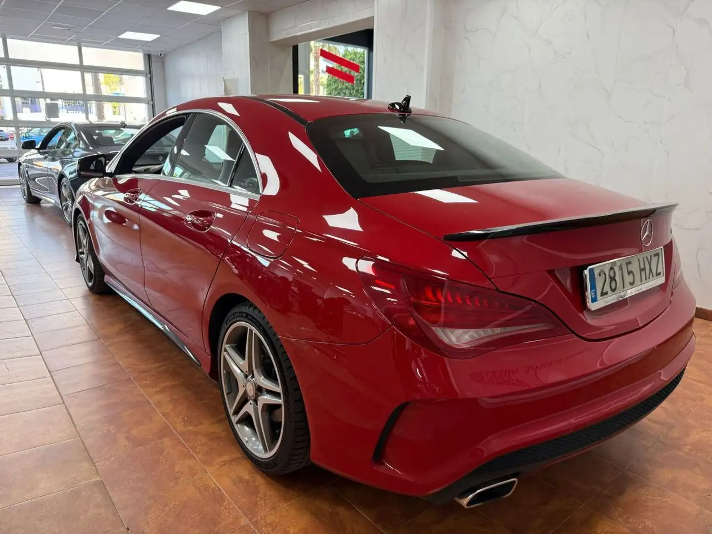 Mercedes-Benz CLA 200 200CDI AMG Line Violet - 2