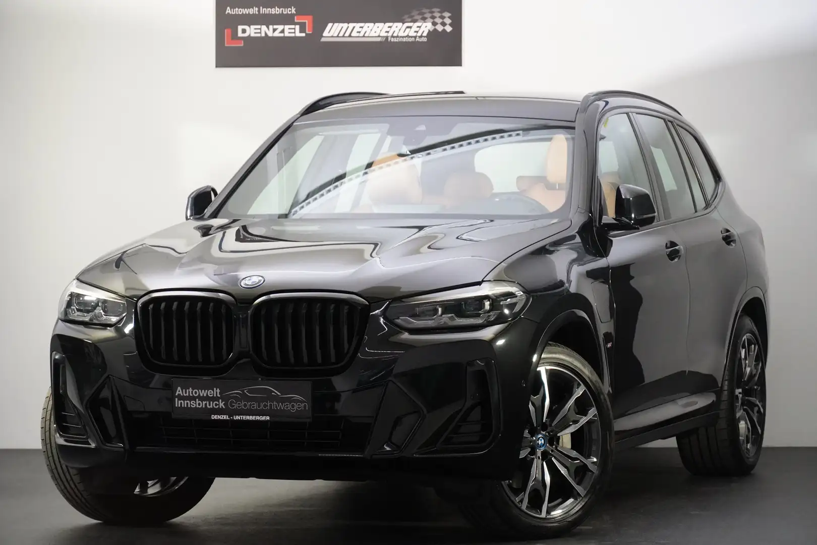 BMW X3 xDrive30e PHEV Aut. Schwarz - 2