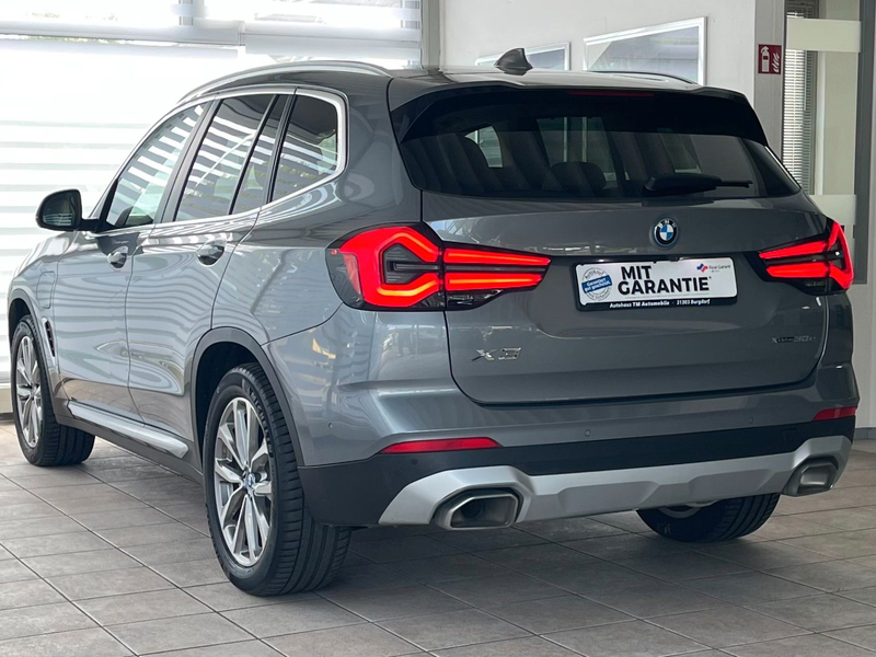 BMW X3 xD30e PANO 360° HUD LASER AHK DA Unfallfrei — photo 4