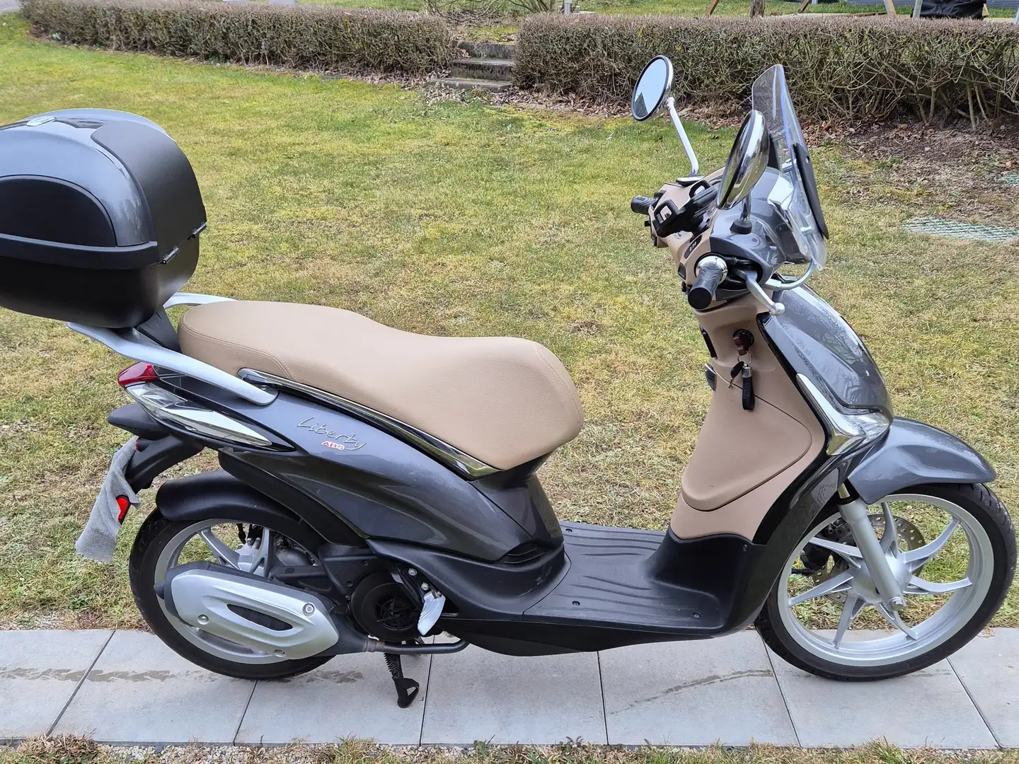 Piaggio Liberty 150 Gri - 2
