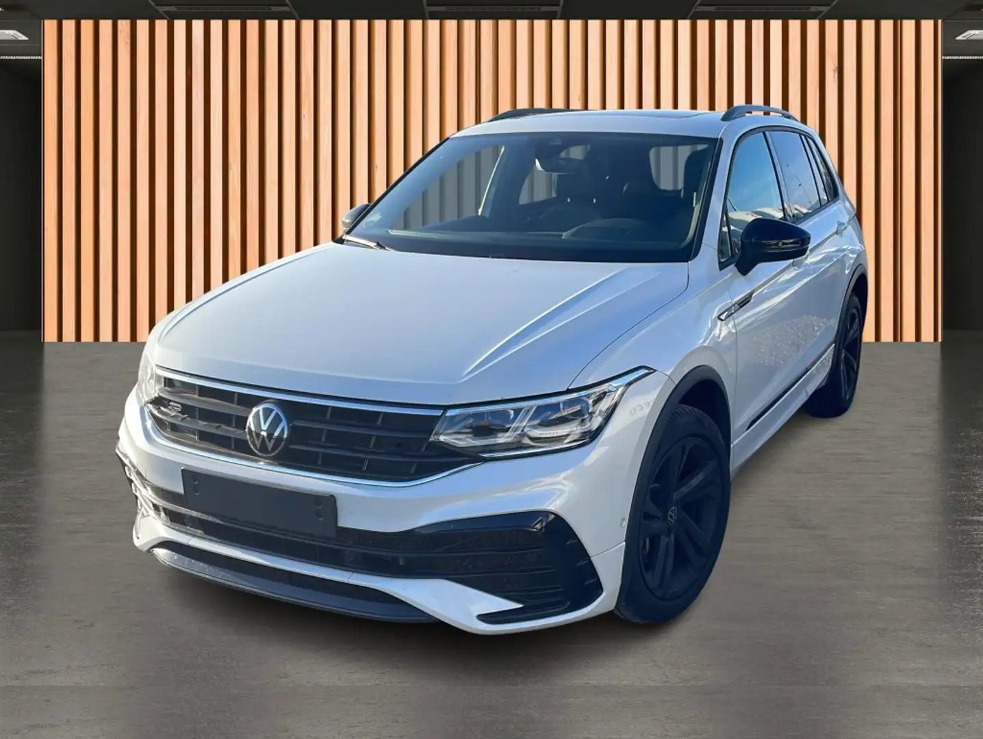 Volkswagen Tiguan 2.0 TSI DSG R-Line 4Motion*Navi*ACC*Pano* Weiß - 2