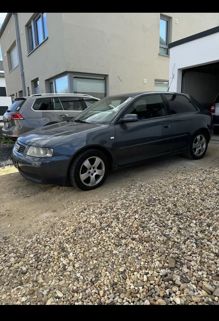 Audi A3 1.6 Ambition - 1