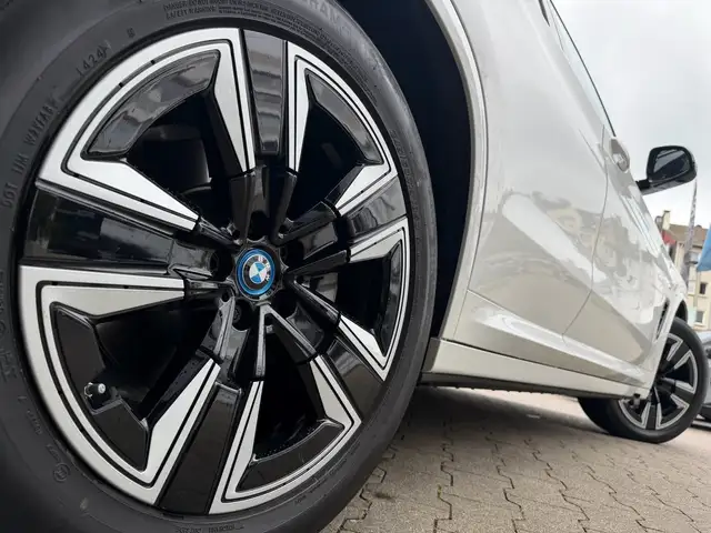 BMW Ix3 view 4