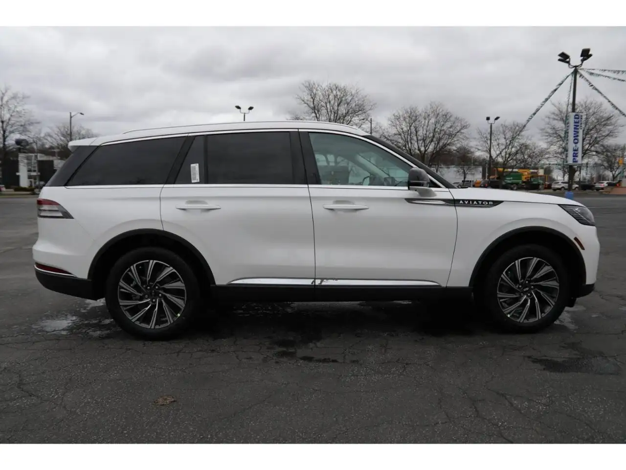 Lincoln Aviator снимка Lincoln Aviator