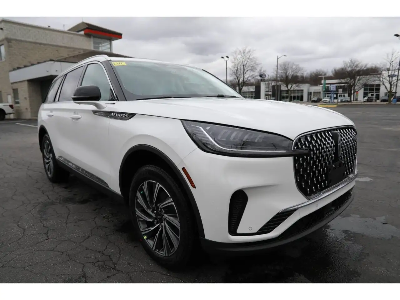 Lincoln Aviator снимка Lincoln Aviator
