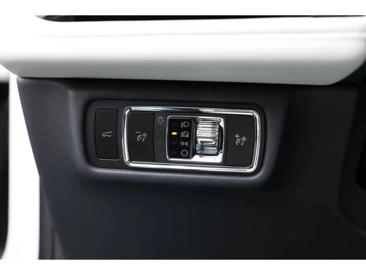 Lincoln Aviator снимка Lincoln Aviator