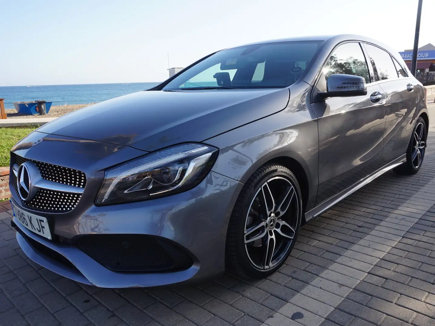 Mercedes-Benz A 180 A 180 7G-DCT (4.75) Beige - 1