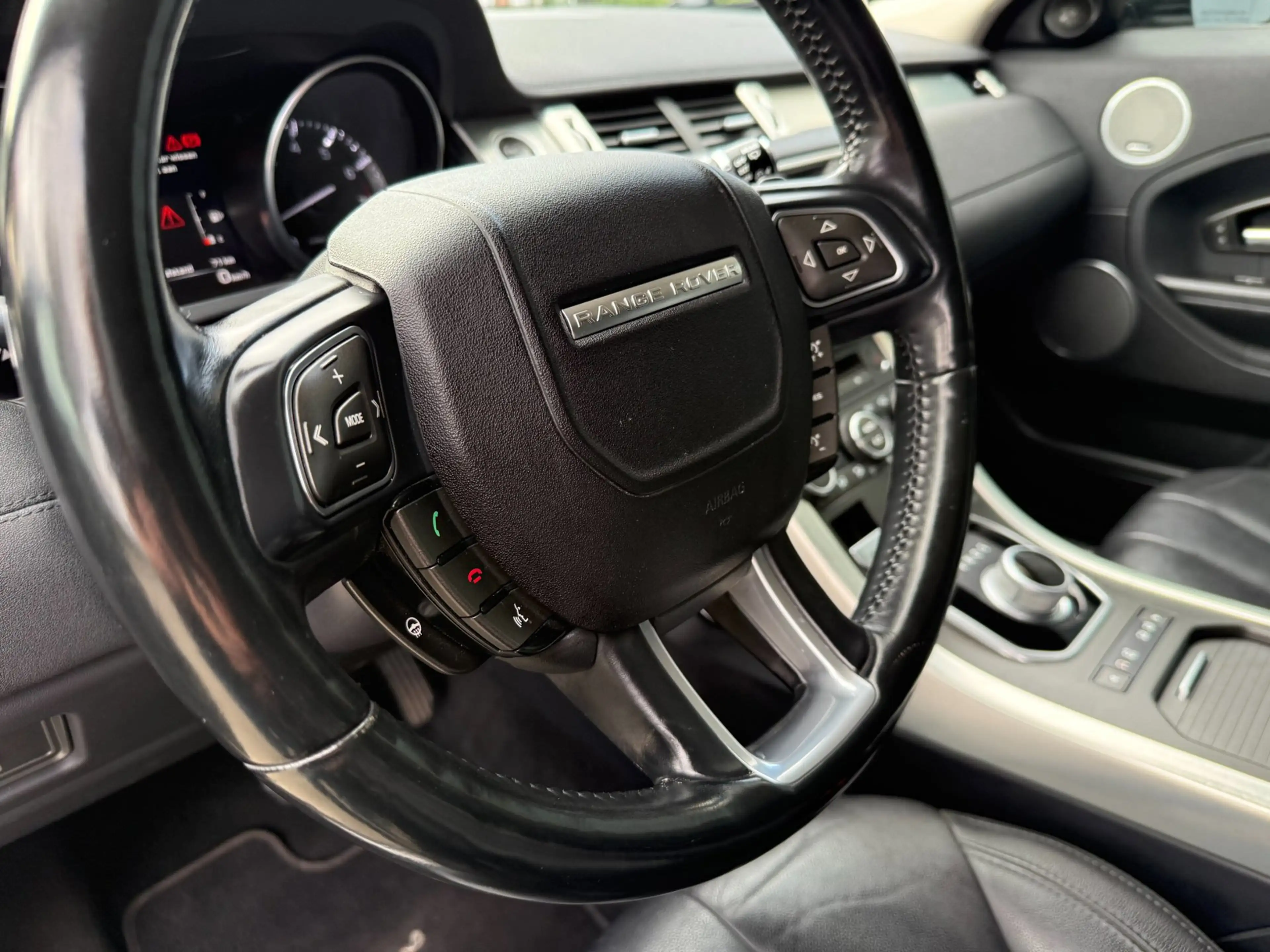 Land Rover Range Rover Evoque 2.0 Si4 4WD Autobiography — photo 11