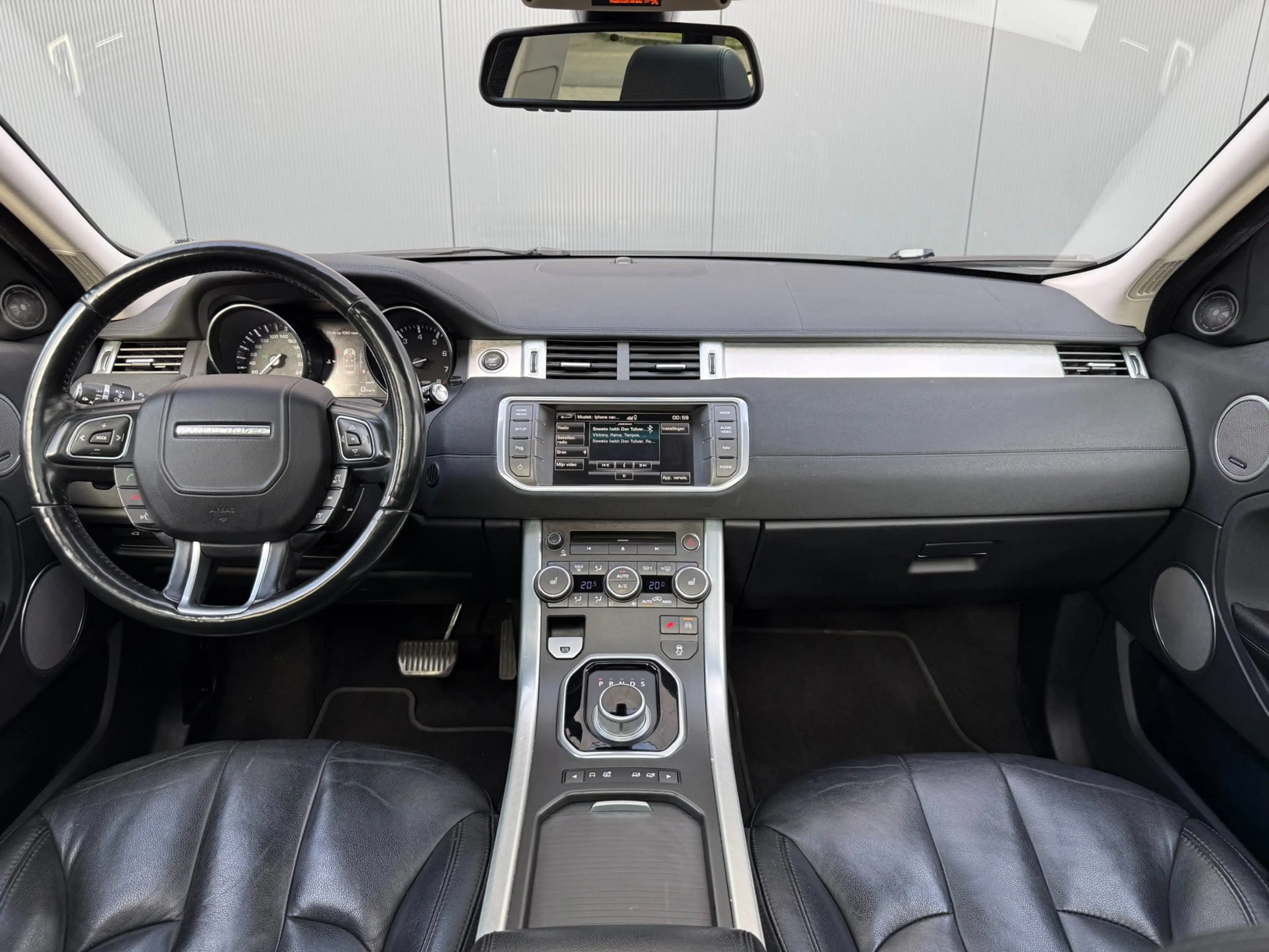 Land Rover Range Rover Evoque 2.0 Si4 4WD Autobiography — photo 2