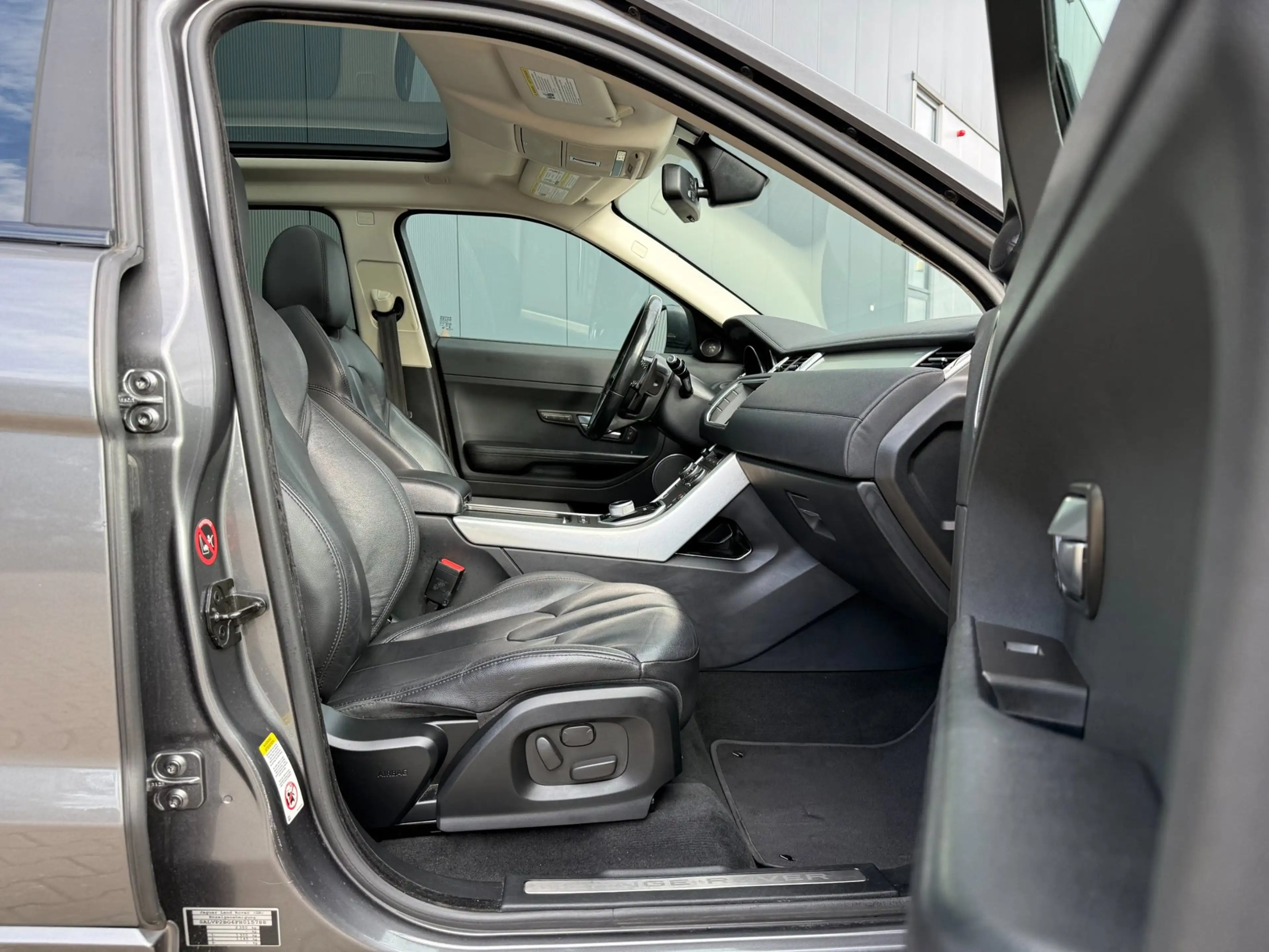 Land Rover Range Rover Evoque 2.0 Si4 4WD Autobiography — photo 15