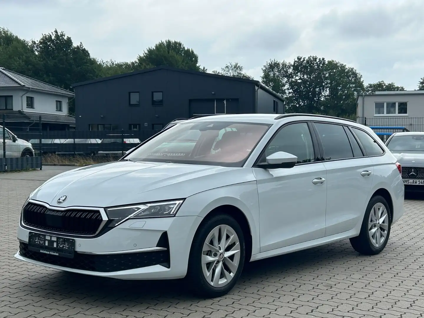 Skoda Octavia Combi 1.5 TSI °Leder°RFK°ACC°VC°HUP° Wit - 1