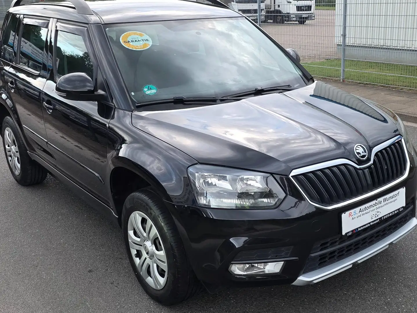 Skoda Yeti Active Schwarz - 1