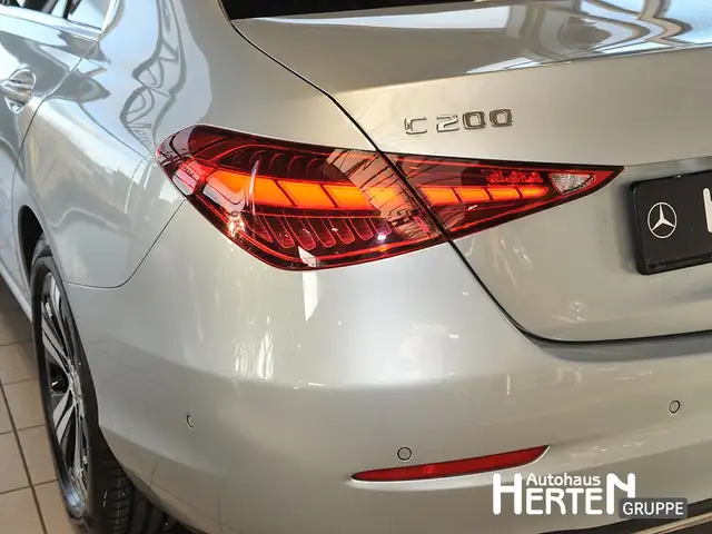 Mercedes-Benz C-Class view 14