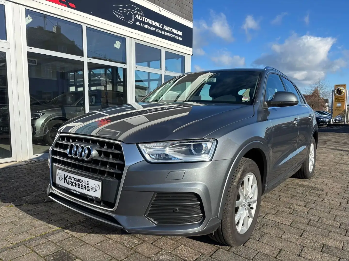 Audi Q3 sport+Klimaautomatik+Xenon+Navi+AHK+Euro6+ Gris - 1