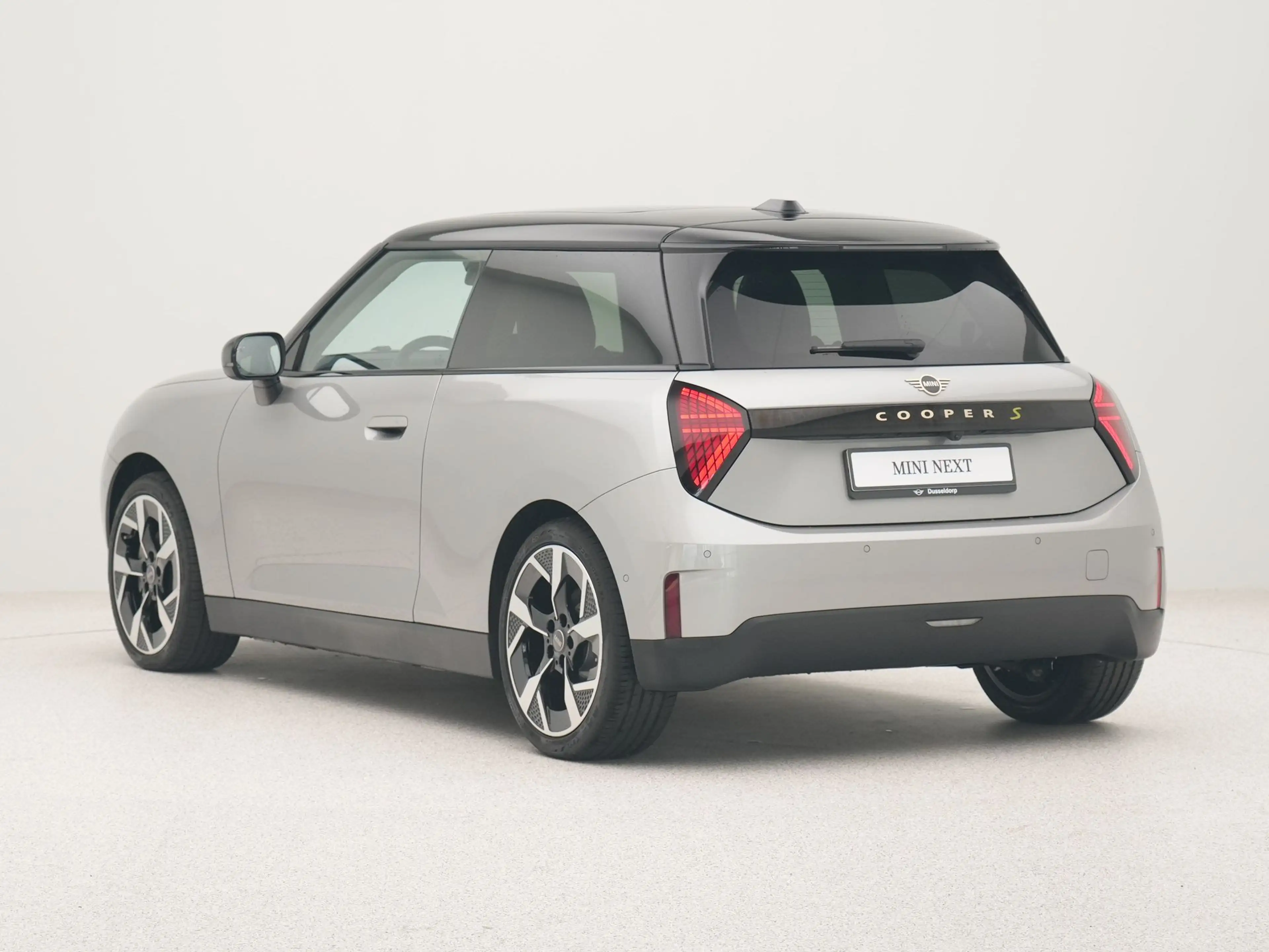 MINI Cooper SE Classic Pakket M — photo 11