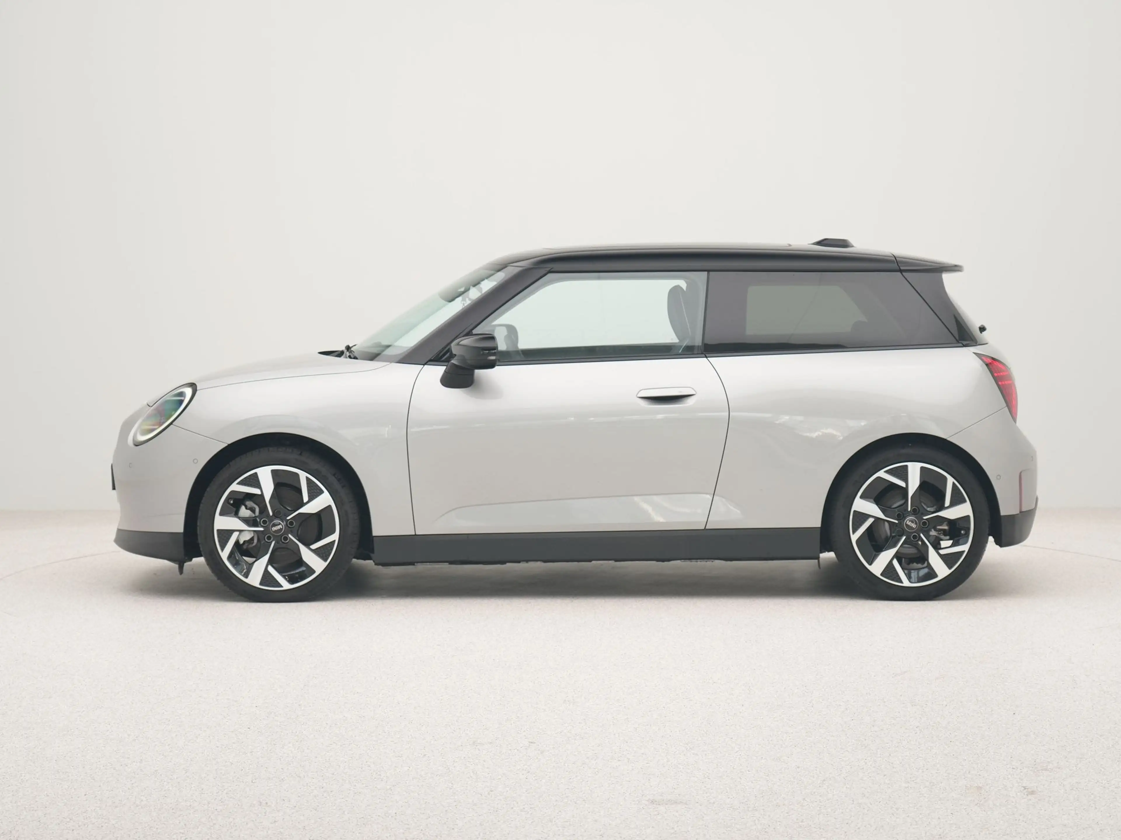 MINI Cooper SE Classic Pakket M — photo 12