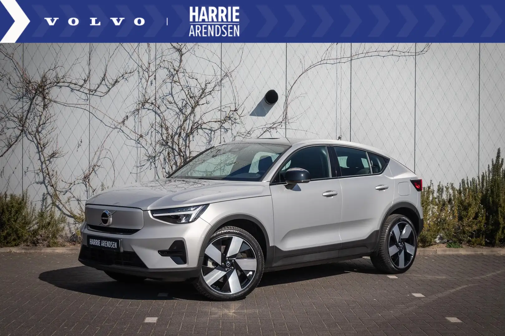 Volvo C40 Single Motor Plus 69 kWh | Warmtepomp | Panoramada Grijs - 1