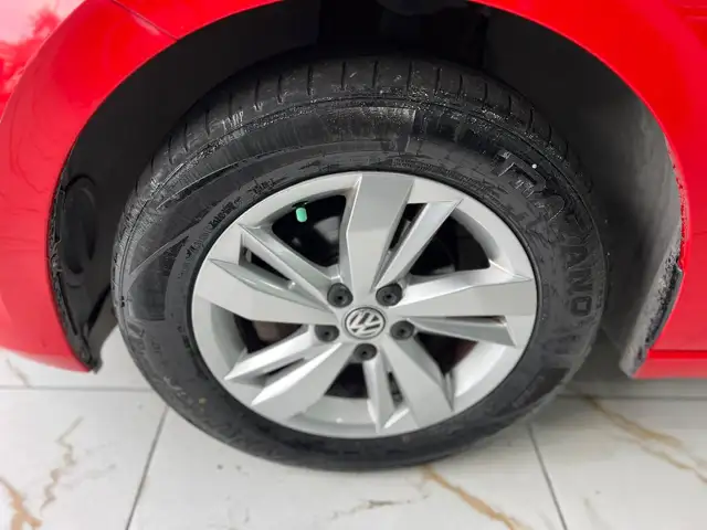 Volkswagen Polo view 7