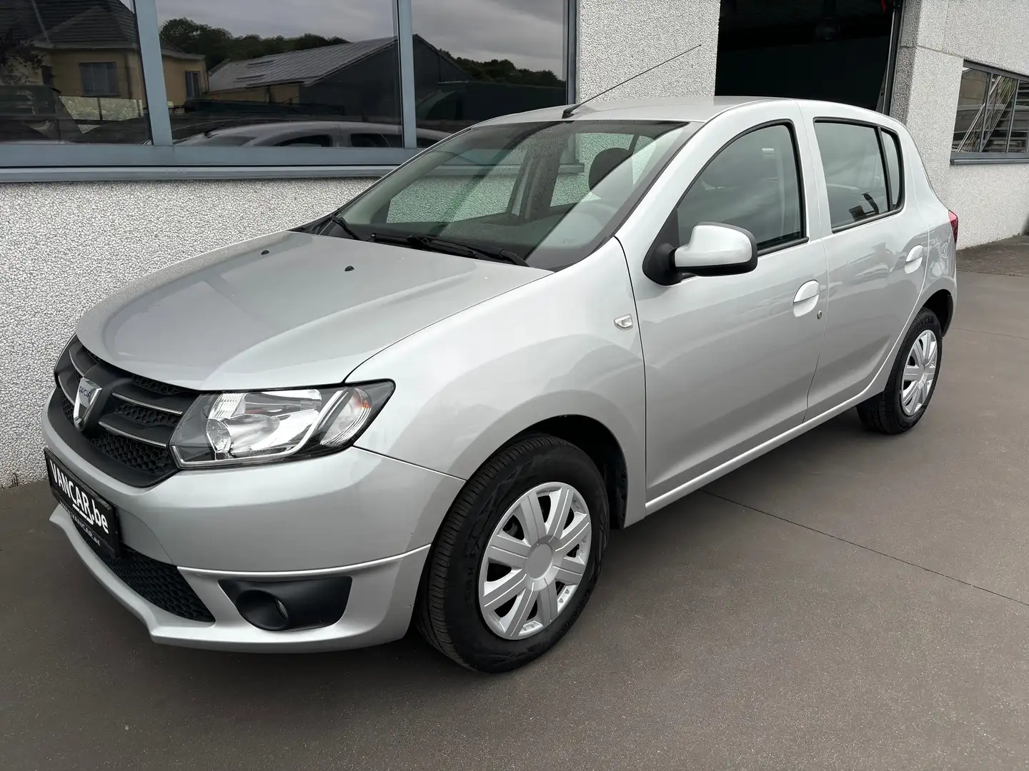 Dacia Sandero 1.2i Laureate AIRCO NAVI PDC CRUISE Argent - 2