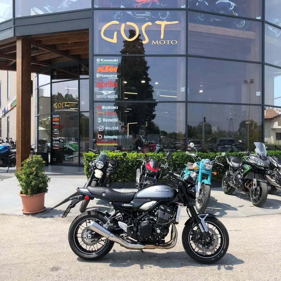Kawasaki Z 900 RS - 1