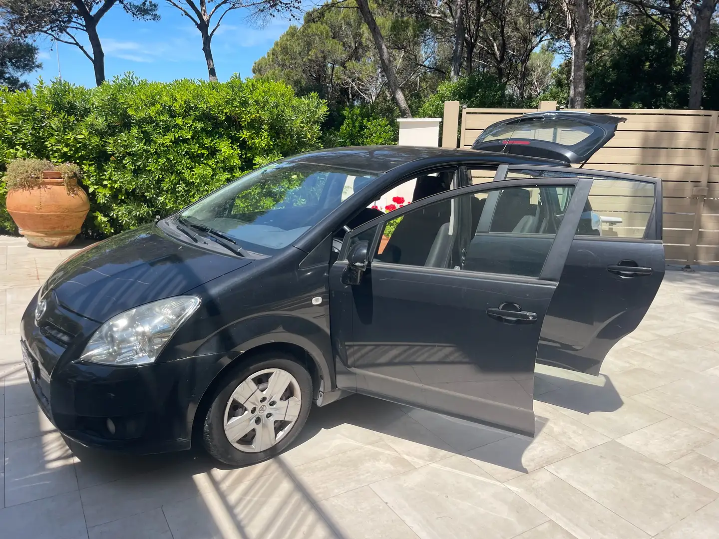 Toyota Corolla Verso Corolla Verso 2.2 16 V D-4D DPF 7 posti Negro - 1
