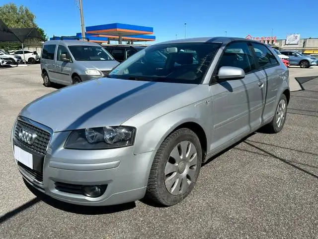 Audi A3 1.9 tdi Attraction 105cv 3p
