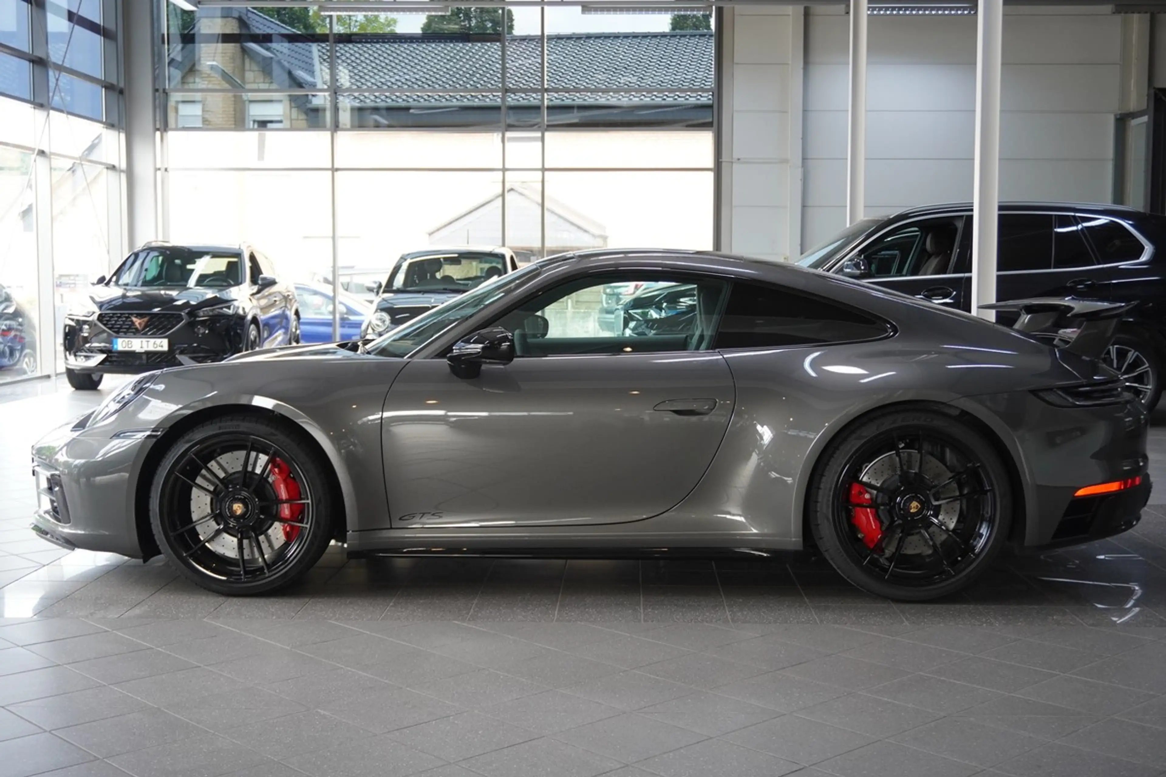 Porsche 911 992 4GTS APPROVED AERO-KIT LED BOSE GSD R.Cam — photo 11