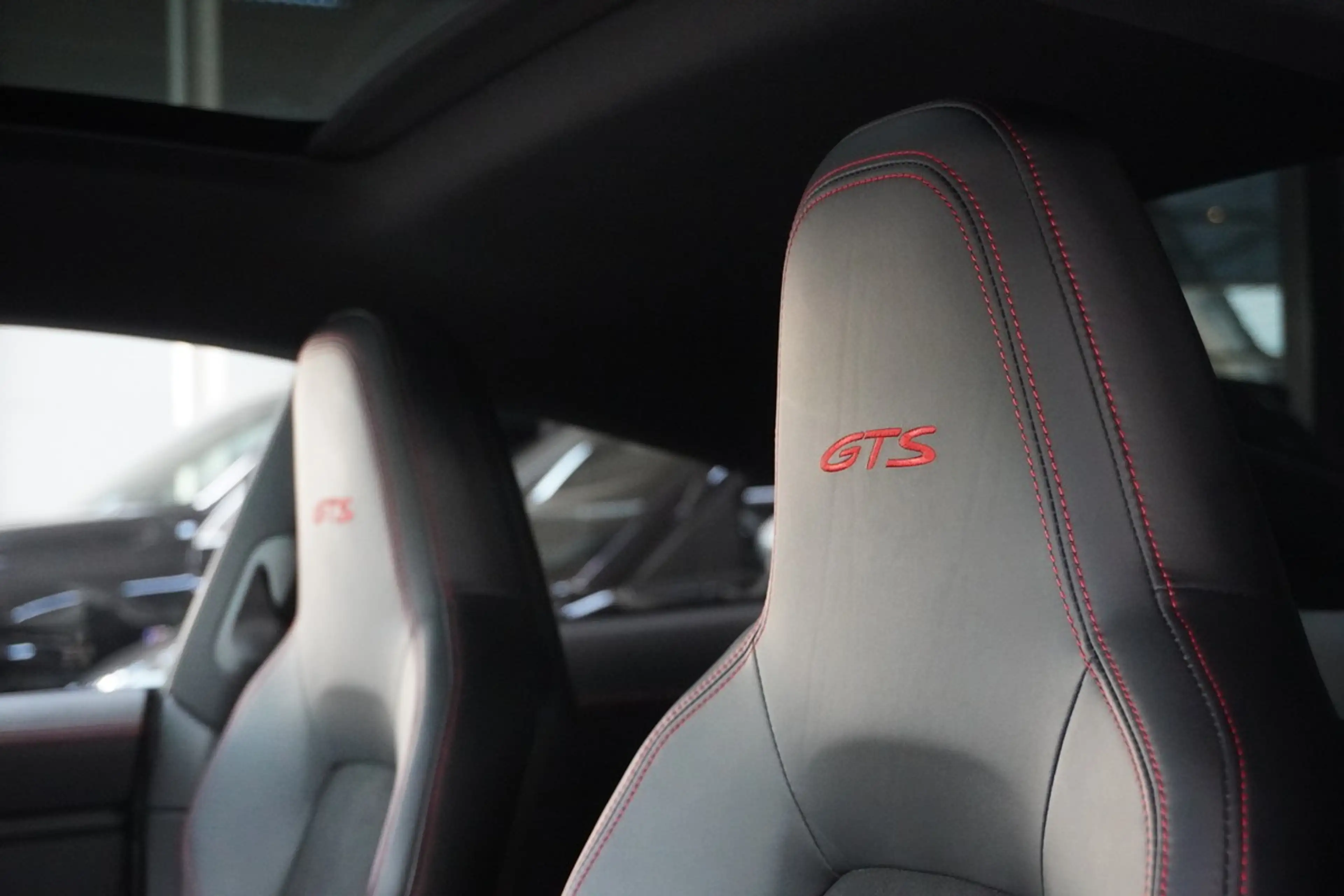 Porsche 911 992 4GTS APPROVED AERO-KIT LED BOSE GSD R.Cam — photo 15