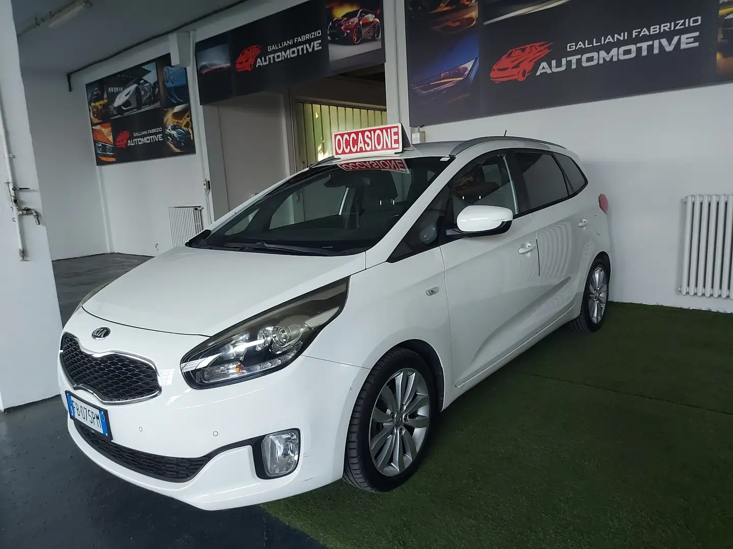 Kia Carens Carens 1.7 crdi Class 136cv 5p auto Bianco - 1
