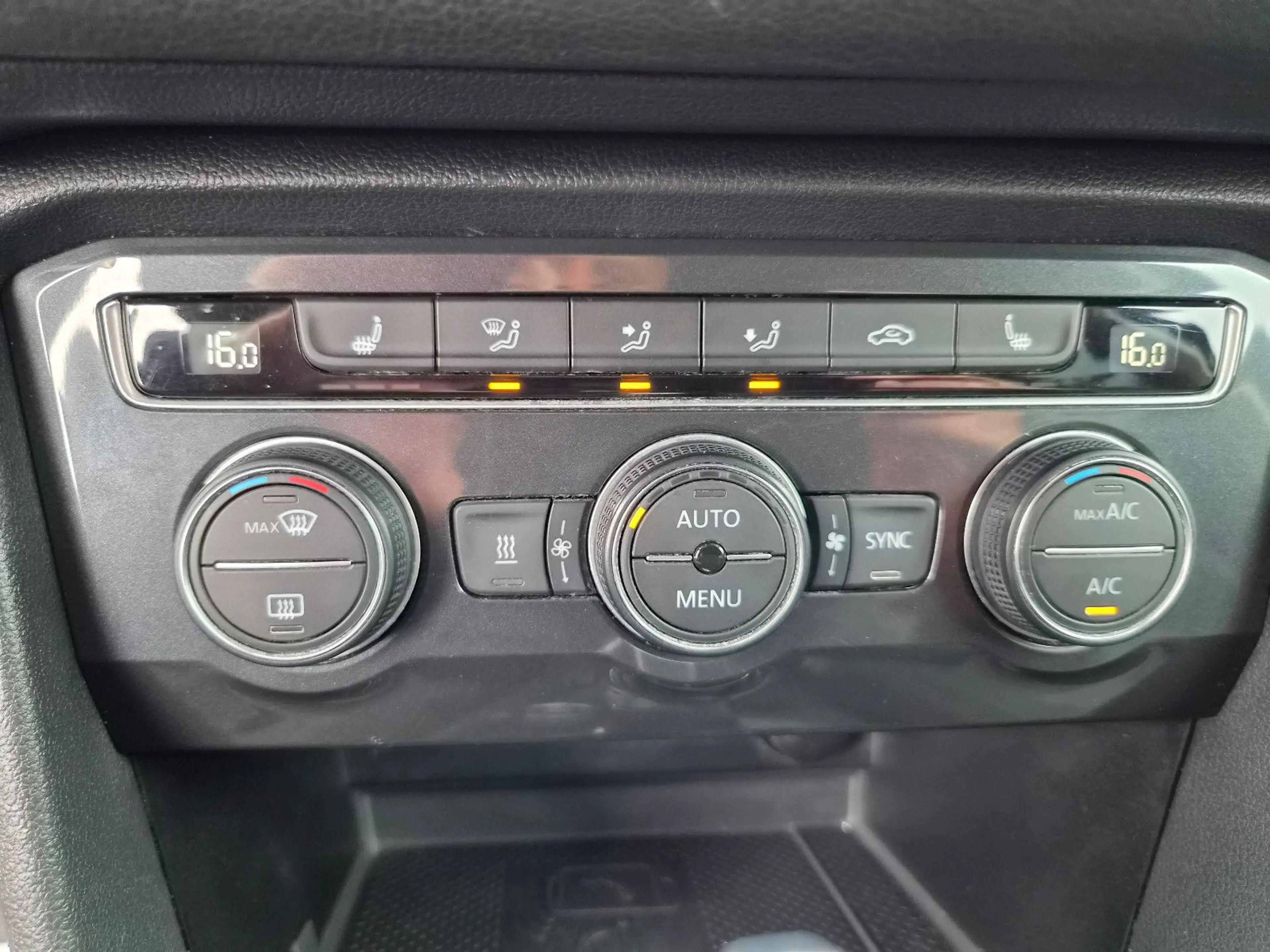 Volkswagen Tiguan Allspace Comfortline 4Motion — photo 14