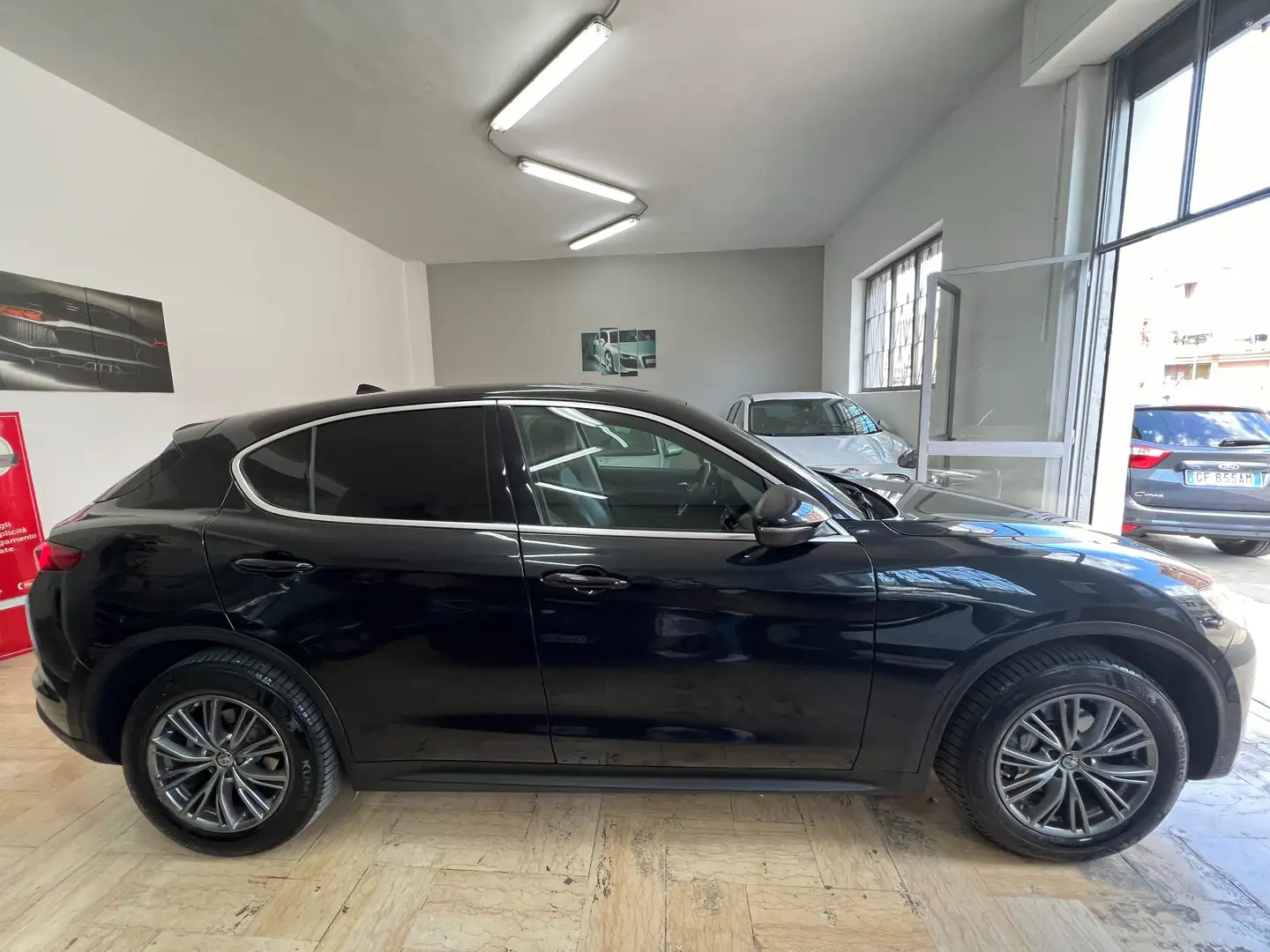 Alfa Romeo Stelvio 2.2 t Business Q4 210cv auto Noir - 2