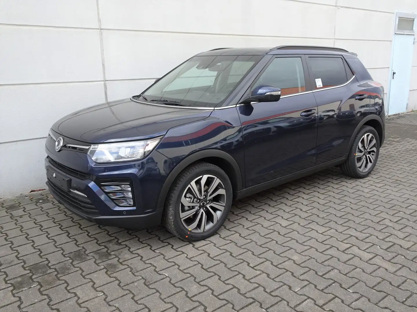 SsangYong Tivoli 1,5 T-GDI Turbo 2WD MT Onyx Nav Ledr Shz Blau - 2
