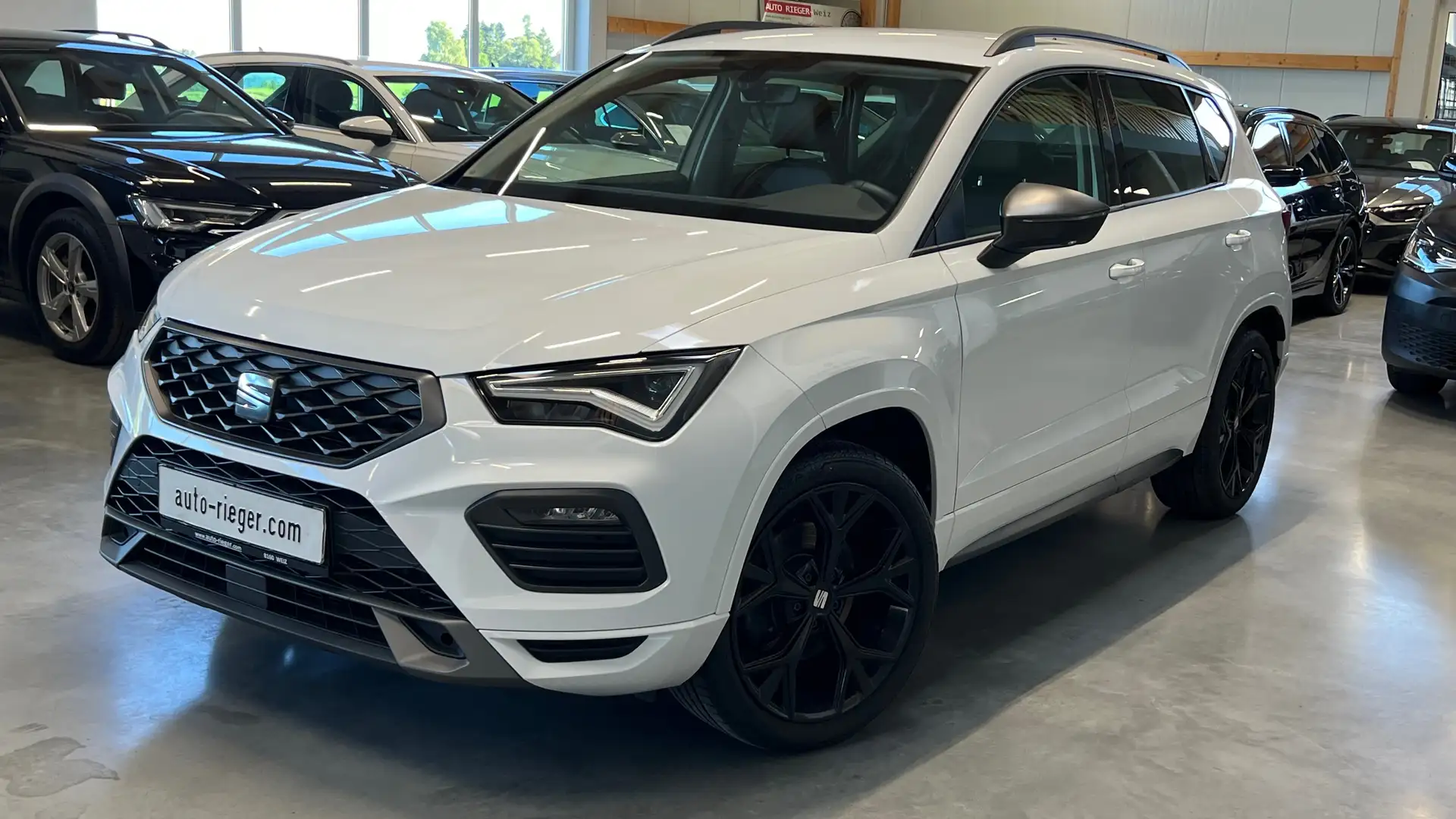 SEAT Ateca FR 4Drive TDI DSG AHK, LED, Memory Weiß - 2