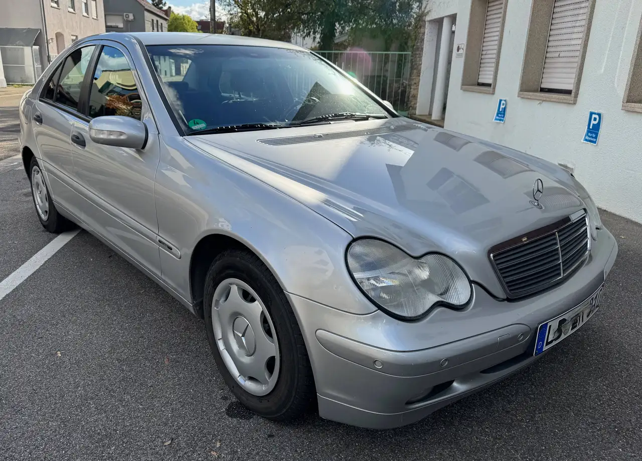 Mercedes-Benz C 200