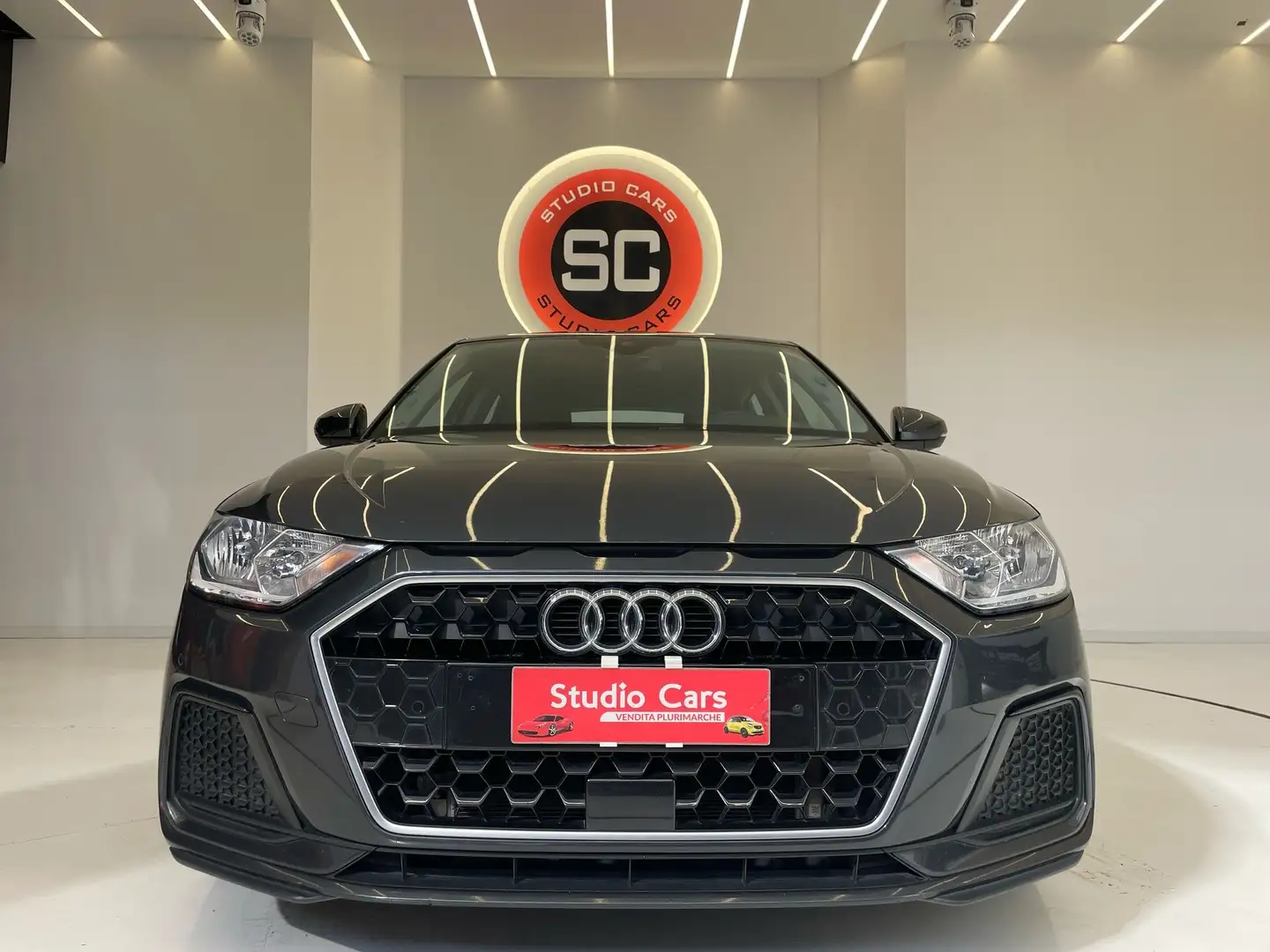 Audi A1 Sportback 30 1.0 TFSI S-Tronic Admired Negro - 1