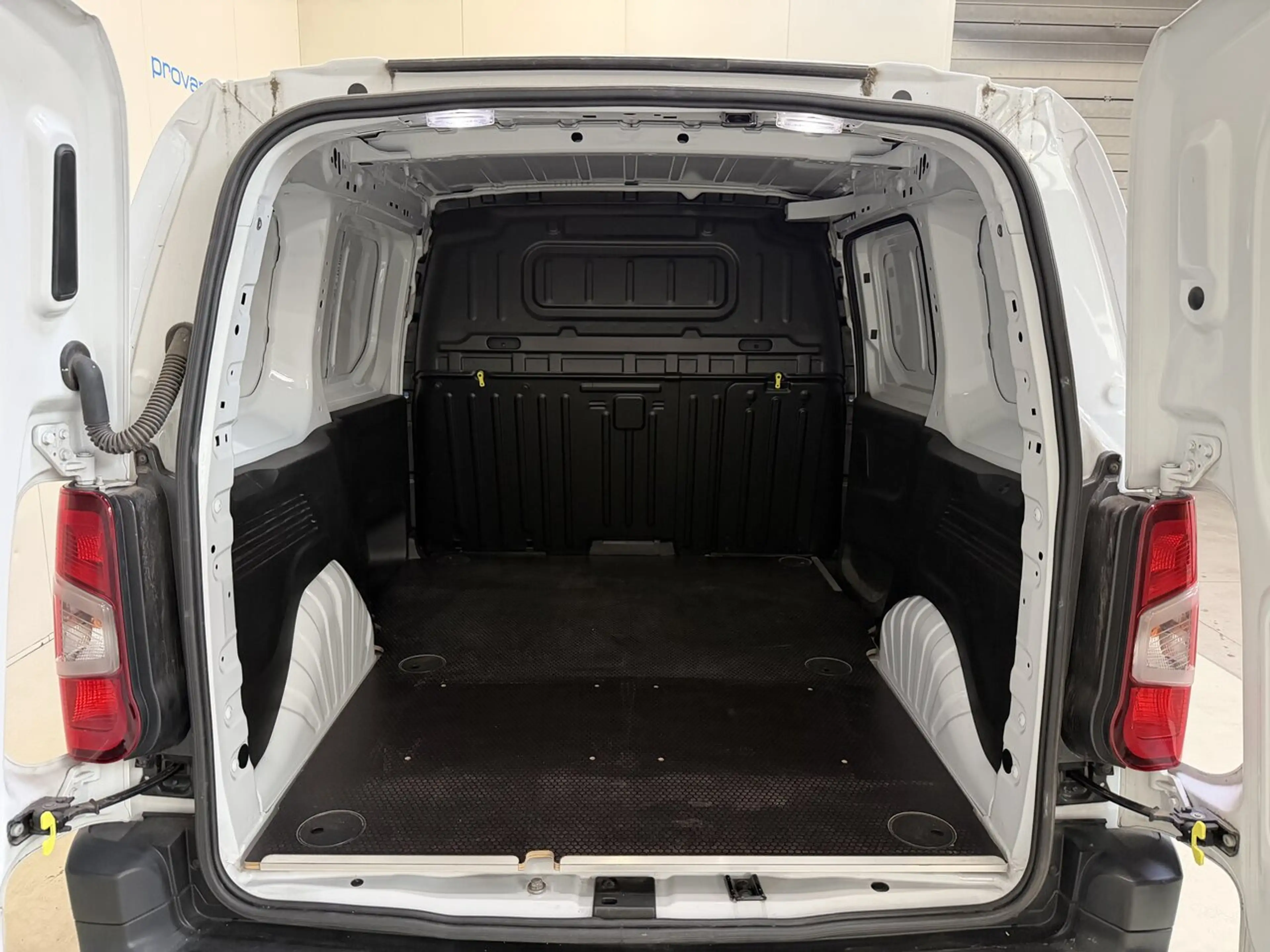 Toyota Proace City 1.5D Autom. 3 pl - Airco - Bluetooth - Topstaat... — photo 9