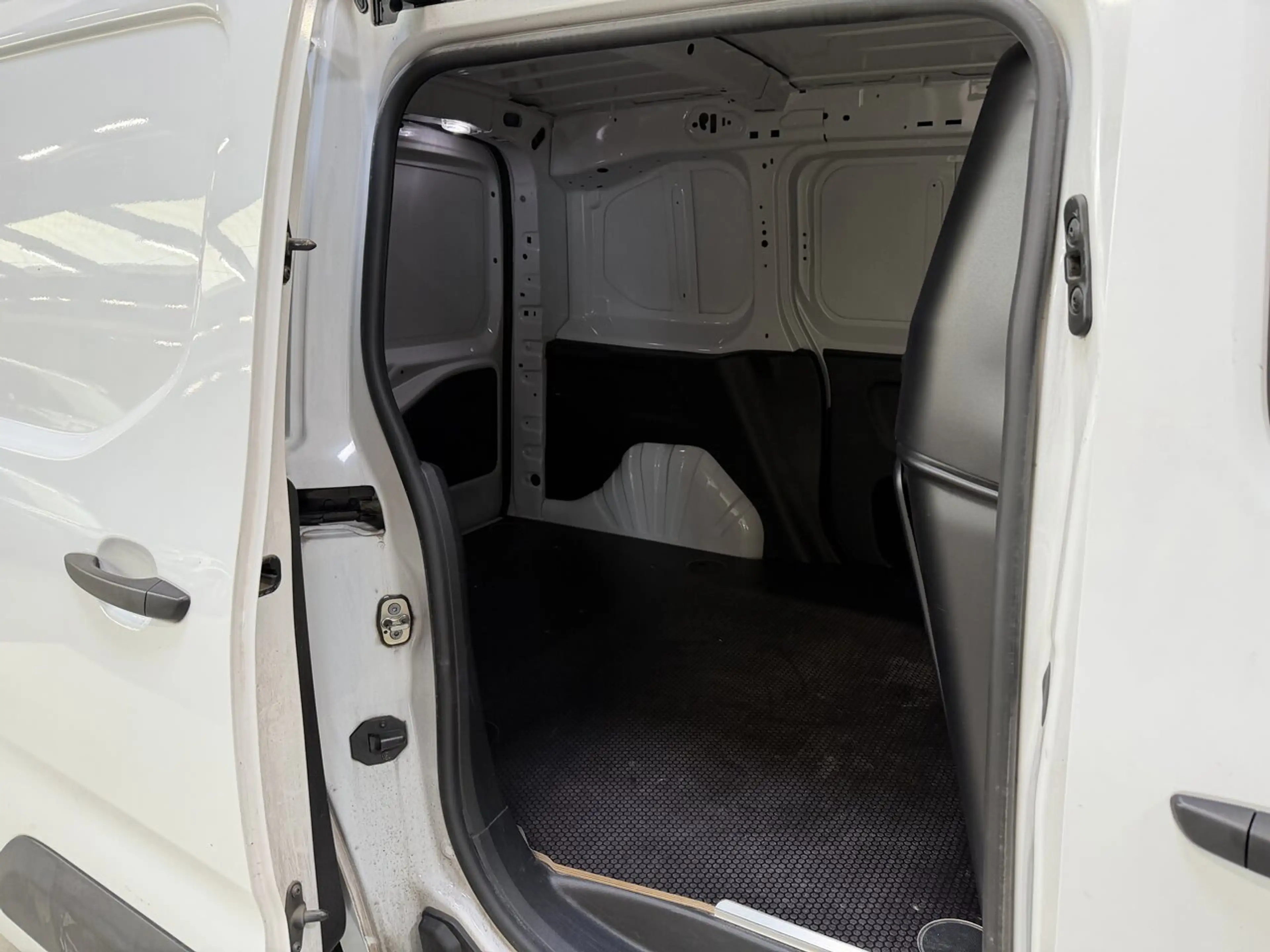 Toyota Proace City 1.5D Autom. 3 pl - Airco - Bluetooth - Topstaat... — photo 8