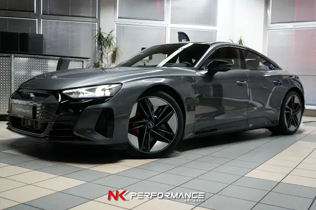 Audi RS e-tron GT e tron GT RS quattro/ CARBONDACH / KERAMIKBREMSE