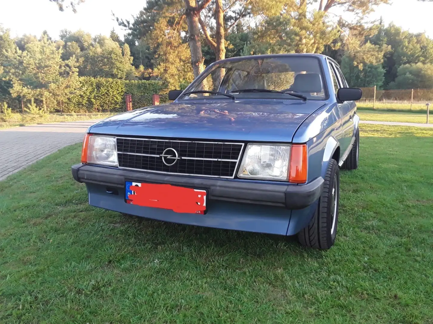 Opel Kadett 1. Hand Blau - 2