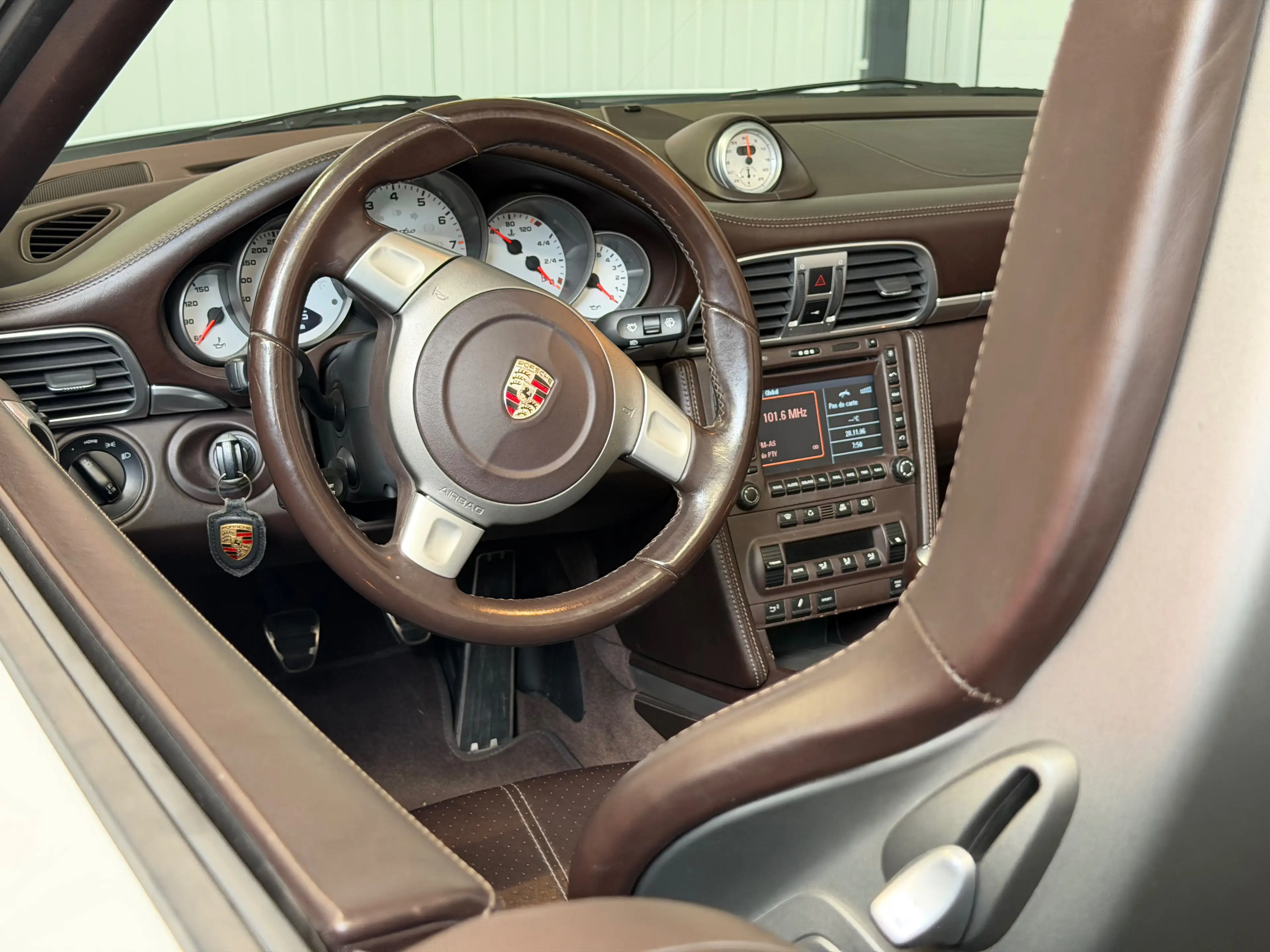 Porsche 997 Turbo — photo 7