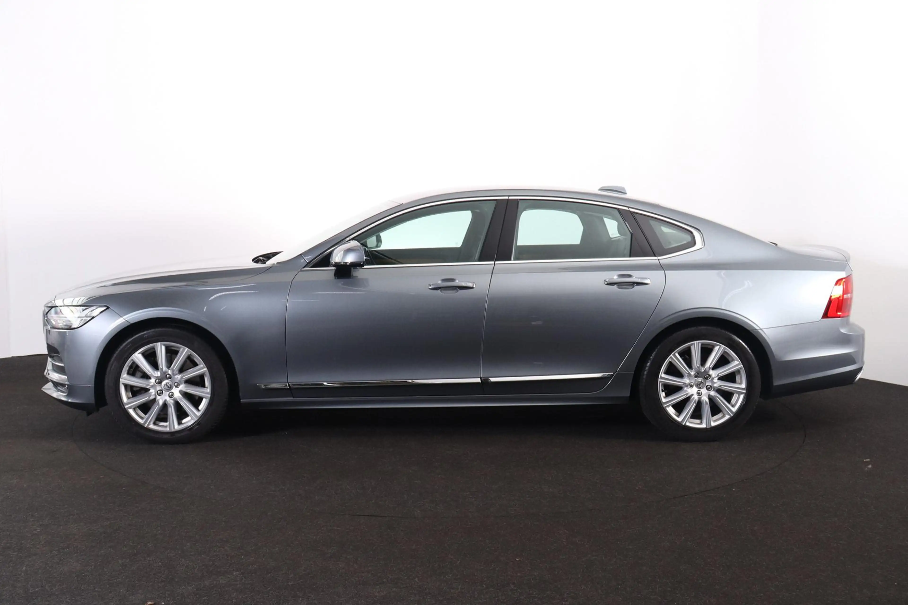 Volvo S90 T4 Inscription - IntelliSafe Assist & Surround - P — photo 3