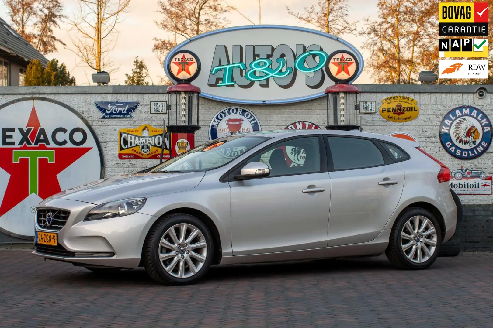 Volvo V40 1.6 T3 Kinetic 1e Eigenaar 20.680 km +NAP NL-auto Gris - 1