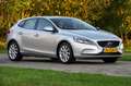 Volvo V40 1.6 T3 Kinetic 1e Eigenaar 20.680 km +NAP NL-auto Gris - thumbnail 2