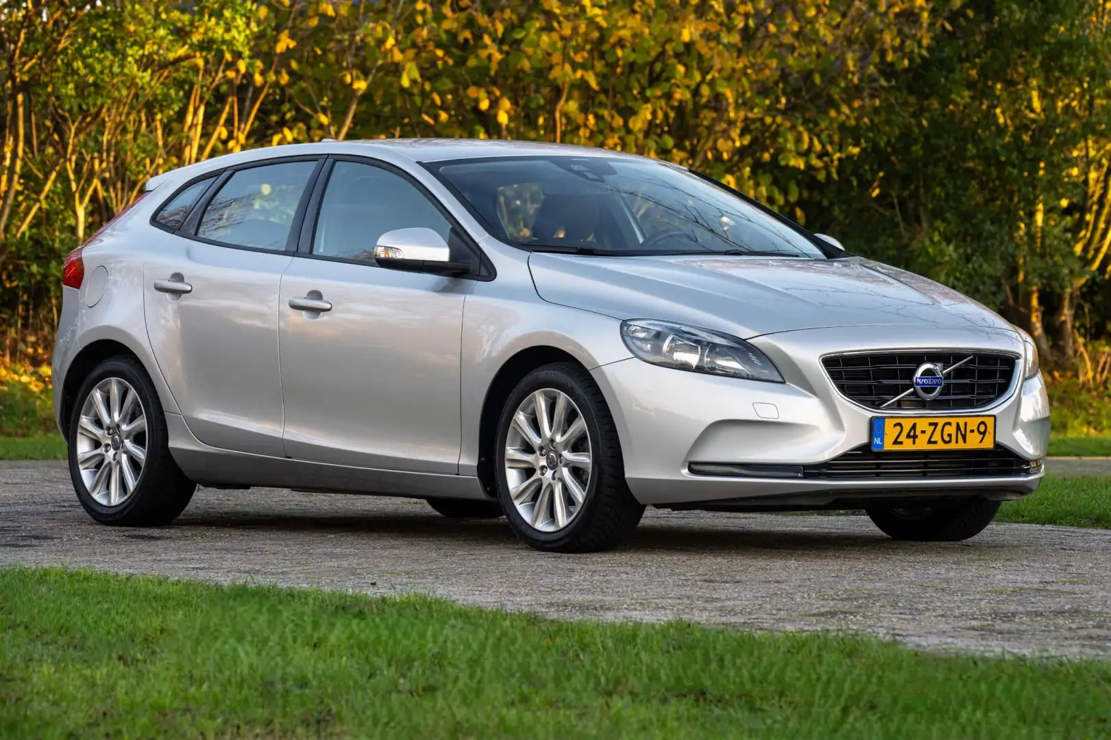 Volvo V40 1.6 T3 Kinetic 1e Eigenaar 20.680 km +NAP NL-auto Gris - 2