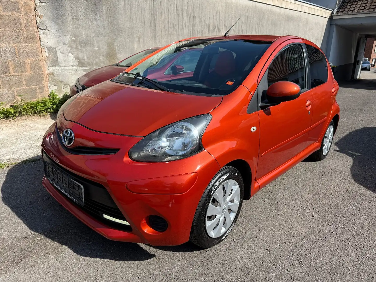 Toyota Aygo AYGO Connect *Klima/Bluetooth/LED/TÜV NEU* Orange - 1