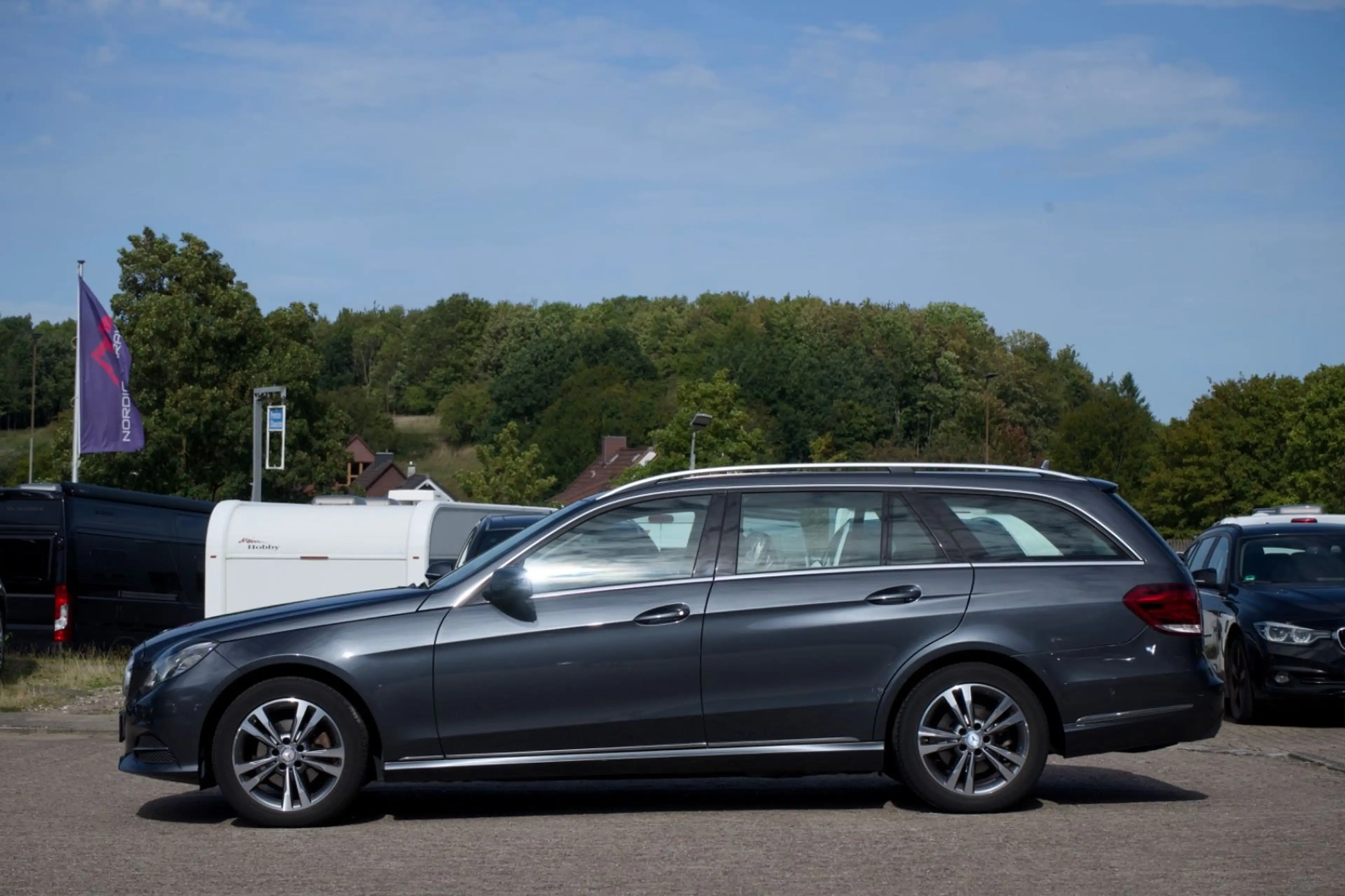 Mercedes-Benz E 200 BlueTec — photo 8
