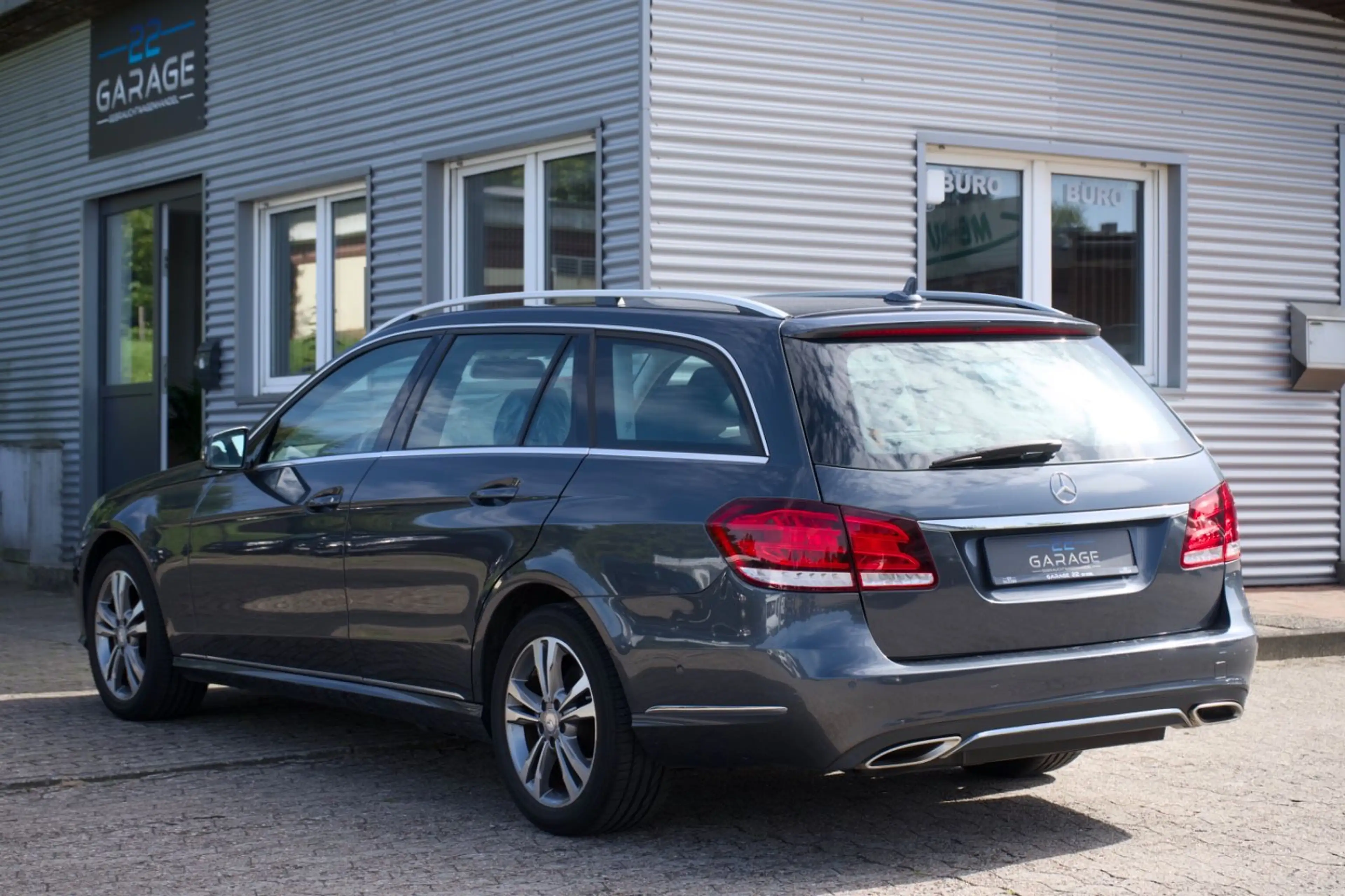 Mercedes-Benz E 200 BlueTec — photo 4