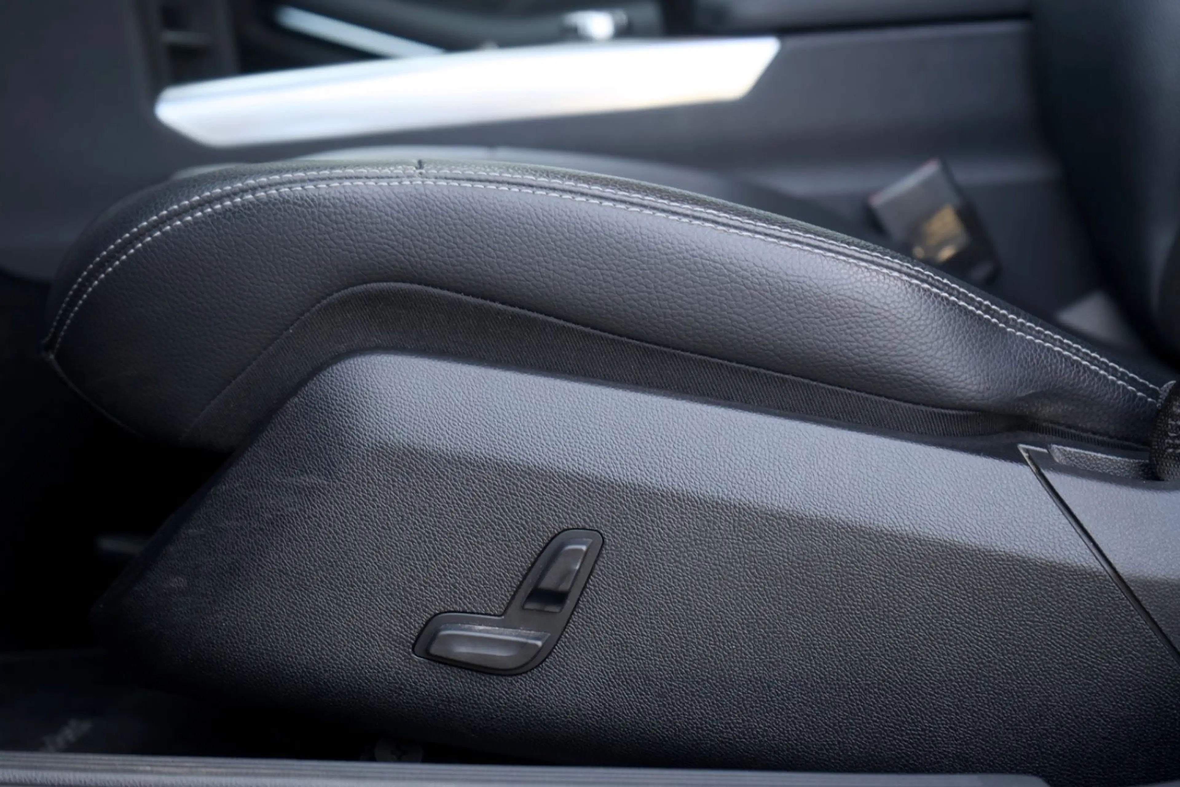 Mercedes-Benz E 200 BlueTec — photo 14