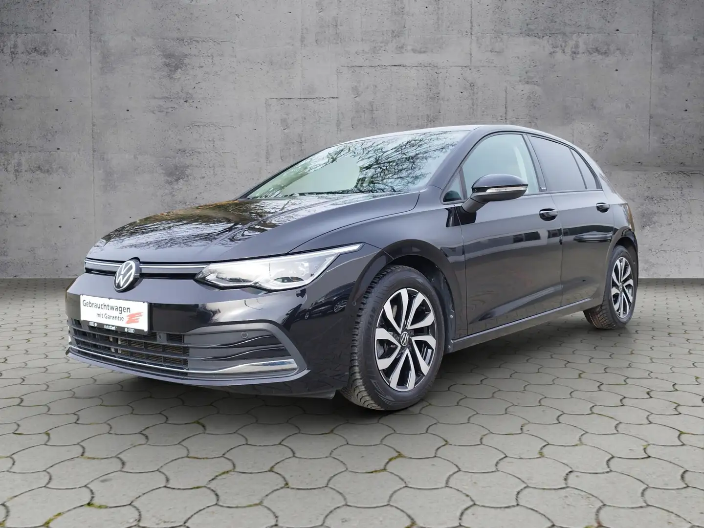 Volkswagen Golf VIII Active 2.0 TDI DSG PANO/HUD KLIMA LED NAVI A Schwarz - 2