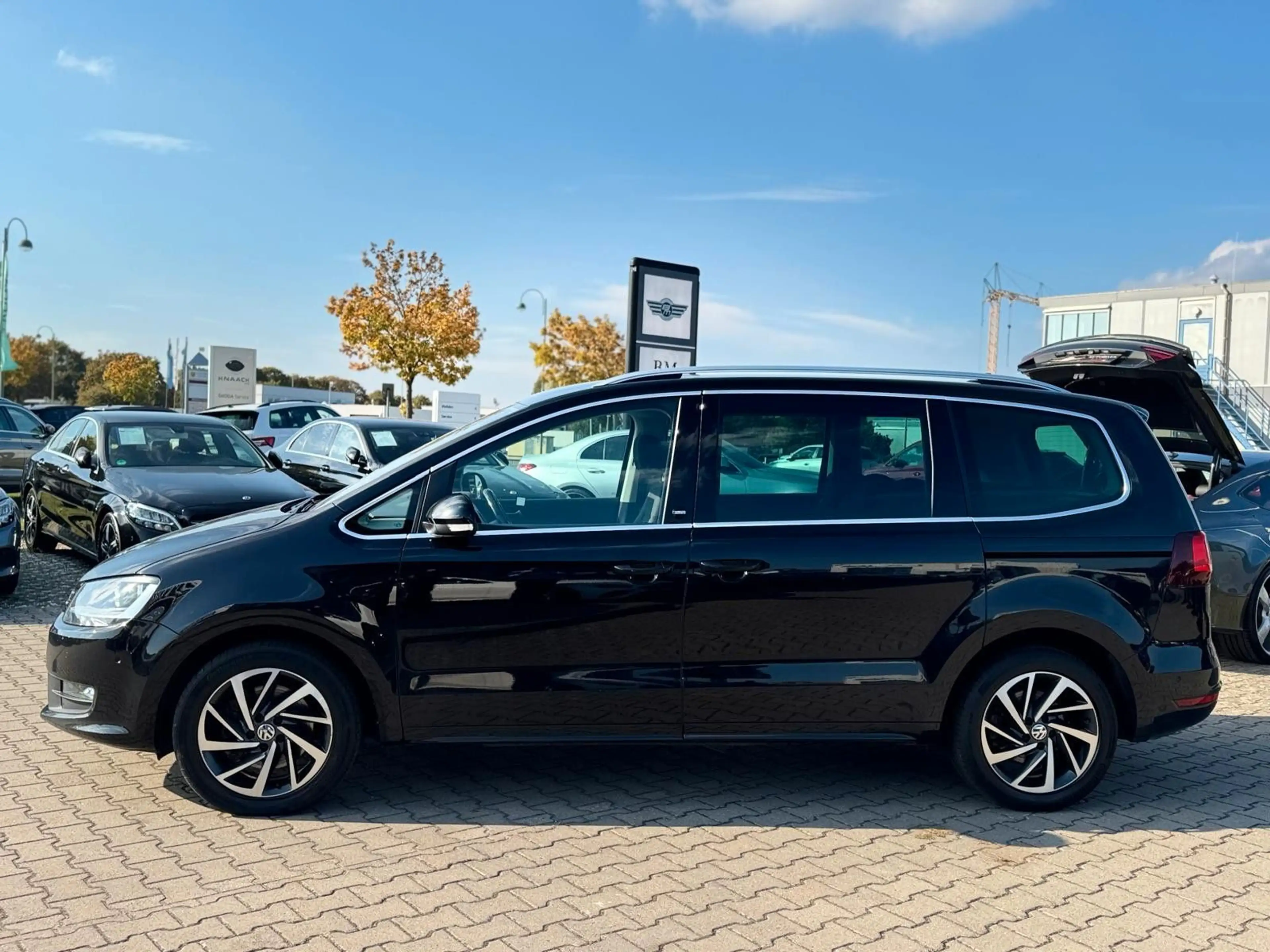 Volkswagen Sharan 2.0 TDI"DSG"Sound"7 SITZE"AHK"NAVI"KAMERA — photo 10